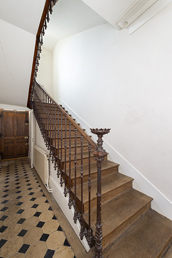 escalier © Jérôme Mongreville / Région Bourgogne-Franche-Comté, Inventaire du patrimoine - 2020 escalier © Jérôme Mongreville / Région Bourgogne-Franche-Comté, Inventaire du patrimoine - 2020