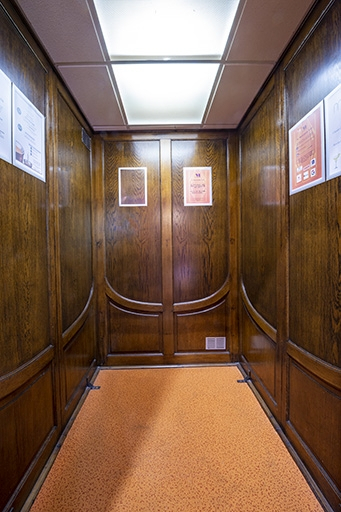  ascenseur © Jérôme Mongreville / Région Bourgogne-Franche-Comté, Inventaire du patrimoine - 2020