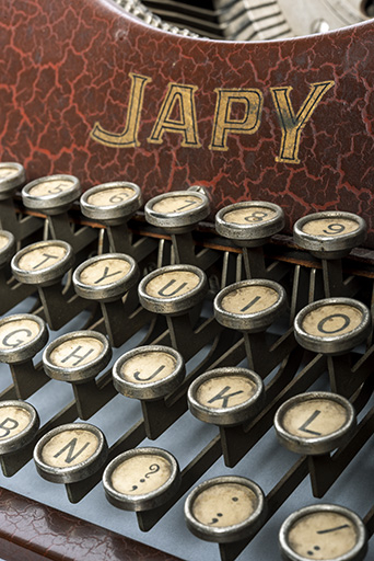 Machine à écrire (2e moitié 20e siècle) : détail. (Musée Japy, Beaucourt) © Sonia Dourlot / Région Bourgogne-Franche-Comté, Inventaire du patrimoine - 2020