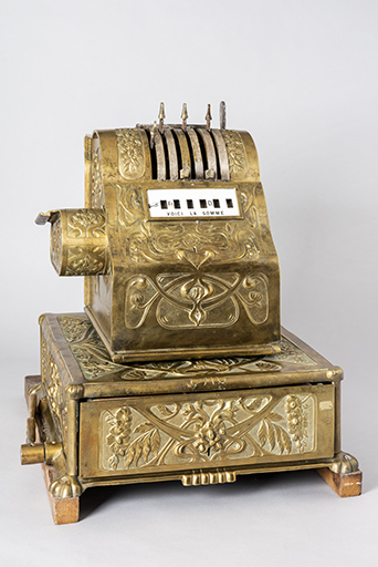 Caisse enregistreuse, 1ère moitié 20e siècle. (Musée Japy, Beaucourt) © Sonia Dourlot / Région Bourgogne-Franche-Comté, Inventaire du patrimoine - 2020