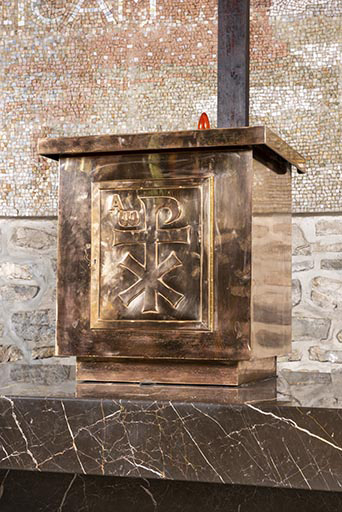 tabernacle © Aline Thomas / Région Bourgogne-Franche-Comté, Inventaire du patrimoine - 2021  tabernacle © Aline Thomas / Région Bourgogne-Franche-Comté, Inventaire du patrimoine - 2021