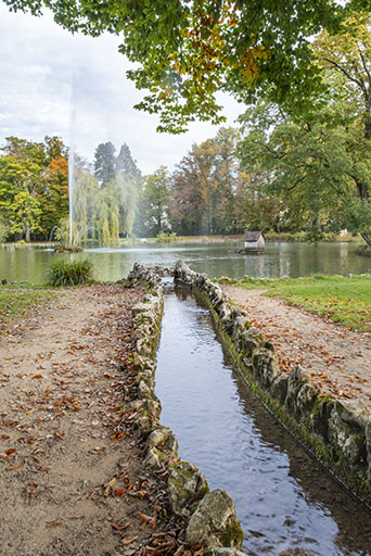 parc © Jérôme Mongreville / Région Bourgogne-Franche-Comté, Inventaire du patrimoine - 2021 parc © Jérôme Mongreville / Région Bourgogne-Franche-Comté, Inventaire du patrimoine - 2021