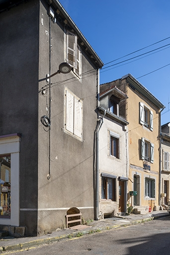  maison ensemble d'édifices derrière façade © Jérôme Mongreville / Région Bourgogne-Franche-Comté, Inventaire du patrimoine - 2021