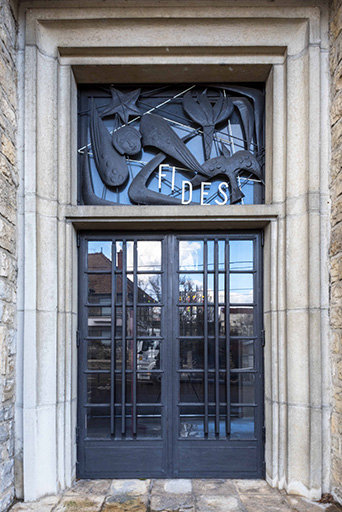 église porte tympan châssis de tympan © Aline Thomas / Région Bourgogne-Franche-Comté, Inventaire du patrimoine - 2022  église porte tympan châssis de tympan © Aline Thomas / Région Bourgogne-Franche-Comté, Inventaire du patrimoine - 2022