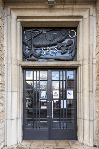 église porte tympan châssis de tympan © Aline Thomas / Région Bourgogne-Franche-Comté, Inventaire du patrimoine - 2022  église porte tympan châssis de tympan © Aline Thomas / Région Bourgogne-Franche-Comté, Inventaire du patrimoine - 2022