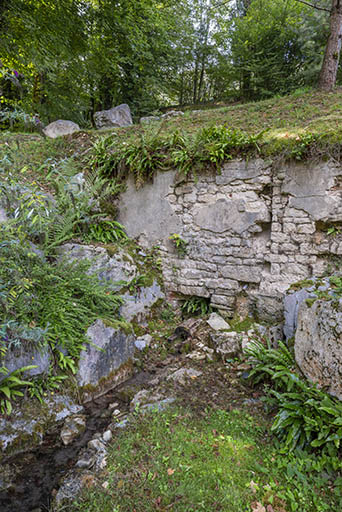 établissement thermal © Jérôme Mongreville / Région Bourgogne-Franche-Comté, Inventaire du patrimoine - 2022  établissement thermal © Jérôme Mongreville / Région Bourgogne-Franche-Comté, Inventaire du patrimoine - 2022