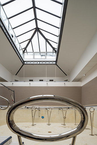 établissement thermal © Jérôme Mongreville / Région Bourgogne-Franche-Comté, Inventaire du patrimoine - 2022  établissement thermal © Jérôme Mongreville / Région Bourgogne-Franche-Comté, Inventaire du patrimoine - 2022