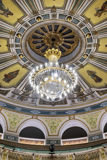  théâtre lustre © Jérôme Mongreville / Région Bourgogne-Franche-Comté, Inventaire du patrimoine - 2022