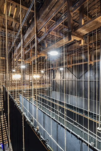 théâtre © Jérôme Mongreville / Région Bourgogne-Franche-Comté, Inventaire du patrimoine - 2022  théâtre © Jérôme Mongreville / Région Bourgogne-Franche-Comté, Inventaire du patrimoine - 2022