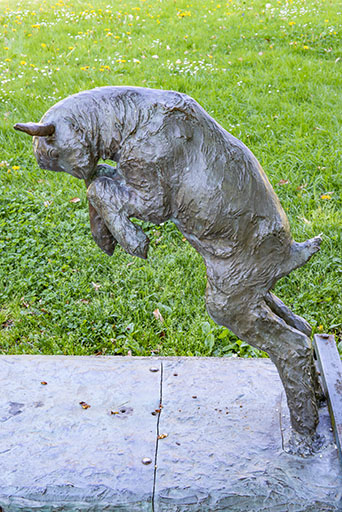 groupe sculpté © Jérôme Mongreville / Région Bourgogne-Franche-Comté, Inventaire du patrimoine - 2022  groupe sculpté © Jérôme Mongreville / Région Bourgogne-Franche-Comté, Inventaire du patrimoine - 2022