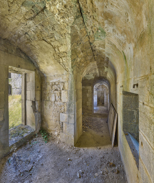 fort © Thierry Kuntz / Région Bourgogne-Franche-Comté, Inventaire du patrimoine - 2022  fort © Thierry Kuntz / Région Bourgogne-Franche-Comté, Inventaire du patrimoine - 2022