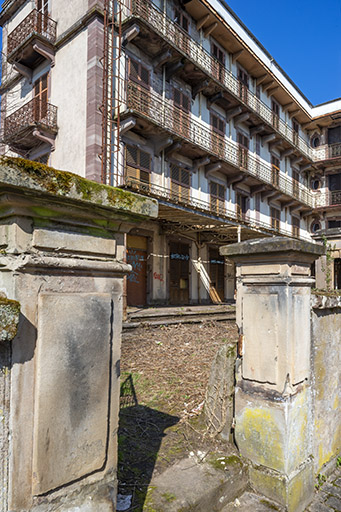 hôtel de voyageurs © Jérôme Mongreville / Région Bourgogne-Franche-Comté, Inventaire du patrimoine - 2022  hôtel de voyageurs © Jérôme Mongreville / Région Bourgogne-Franche-Comté, Inventaire du patrimoine - 2022