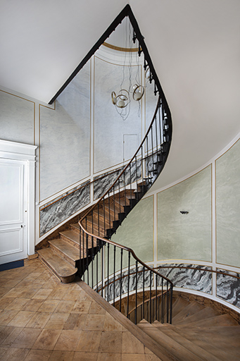 hôtel escalier © Jérôme Mongreville / Région Bourgogne-Franche-Comté, Inventaire du patrimoine - 2023  hôtel escalier © Jérôme Mongreville / Région Bourgogne-Franche-Comté, Inventaire du patrimoine - 2023