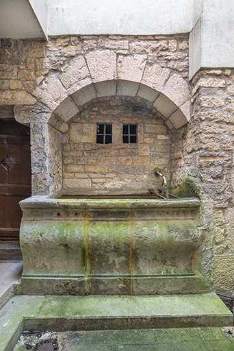  bassin de fontaine © Jérôme Mongreville / Région Bourgogne-Franche-Comté, Inventaire du patrimoine - 2024