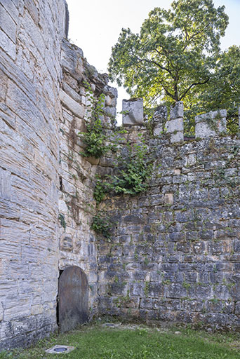 place forte enceinte © Jérôme Mongreville / Région Bourgogne-Franche-Comté, Inventaire du patrimoine - 2024  place forte enceinte © Jérôme Mongreville / Région Bourgogne-Franche-Comté, Inventaire du patrimoine - 2024
